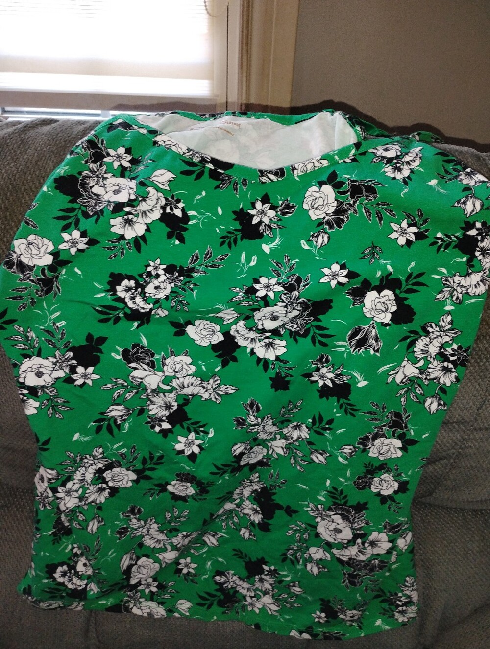 Green Floral Print Top with Black and White Accents